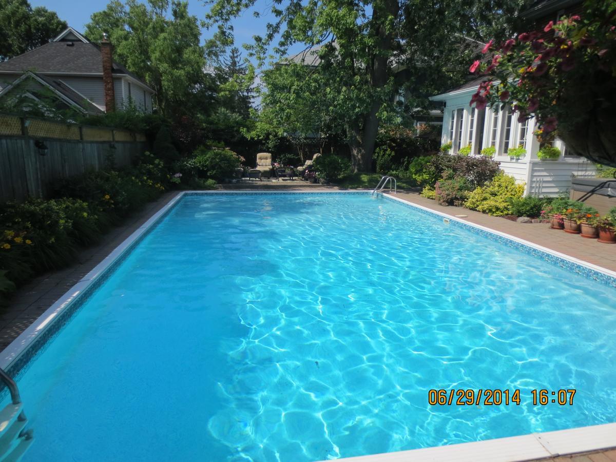 Bed and Breakfast Robinsong Thorold Екстер'єр фото
