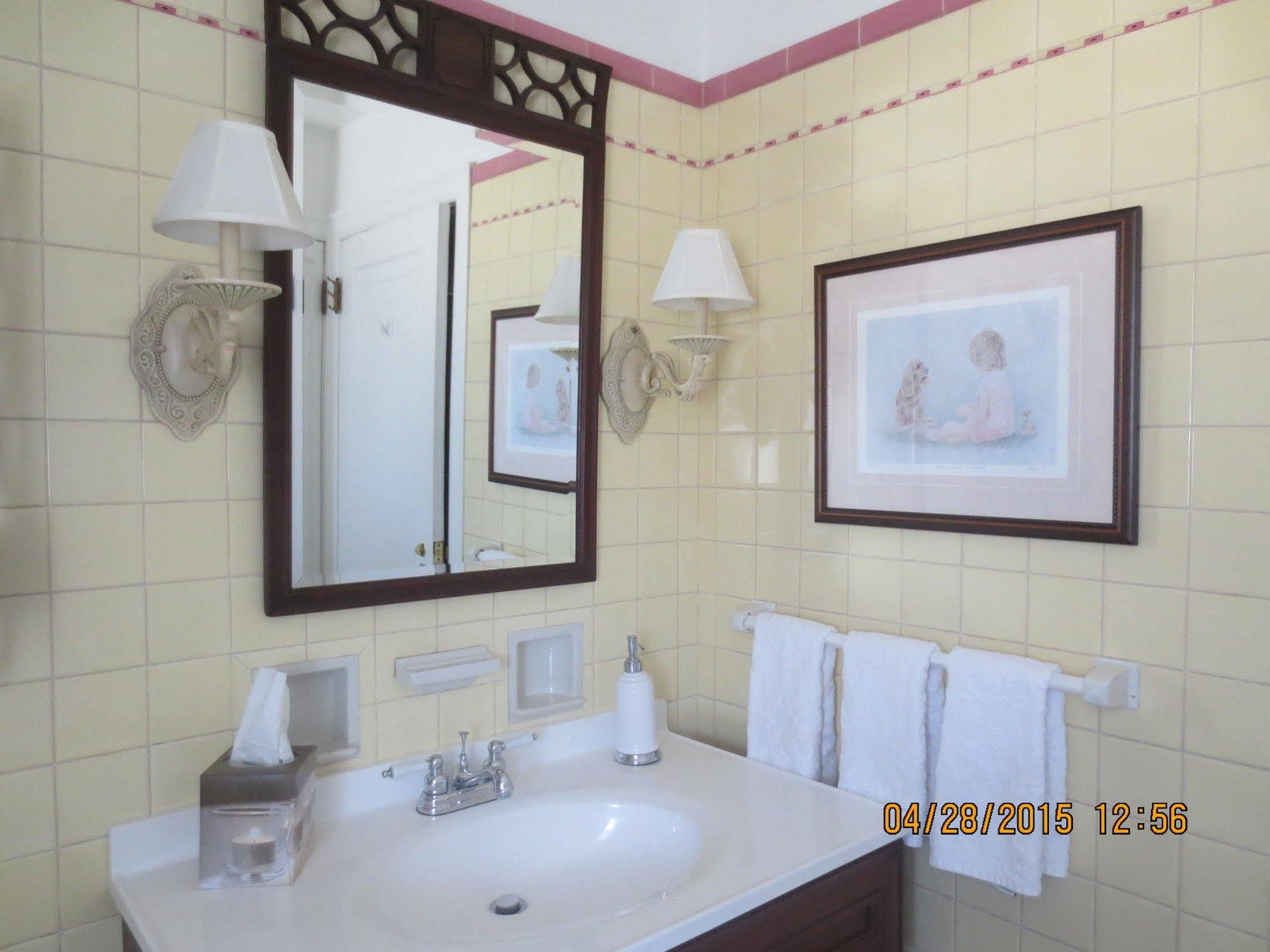 Bed and Breakfast Robinsong Thorold Екстер'єр фото